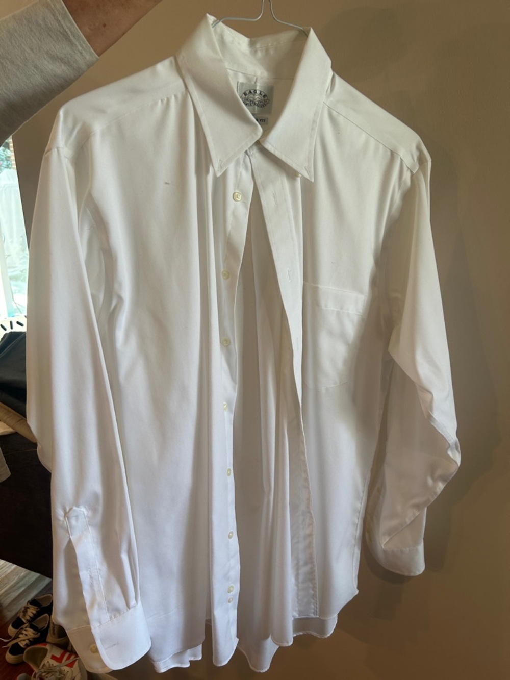 Classic White Men's Dress Shirt - Unbranded